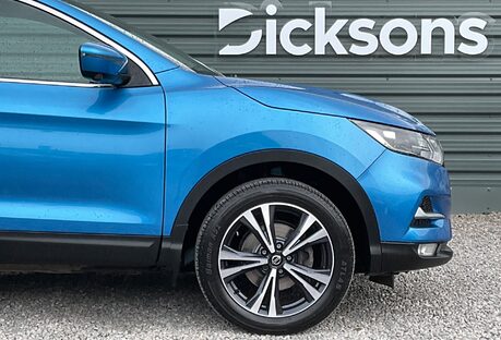 Nissan Qashqai 1.3DIG-T N-CONNECTA