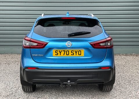 Nissan Qashqai 1.3DIG-T N-CONNECTA 5
