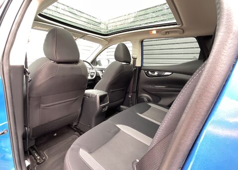 Nissan Qashqai 1.3DIG-T N-CONNECTA 19