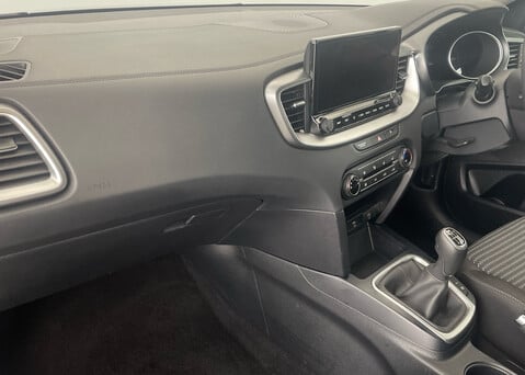 Kia Ceed Sportswagon 1.5T-GDi '2' ISG 8