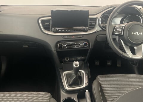 Kia Ceed Sportswagon 1.5T-GDi '2' ISG 10