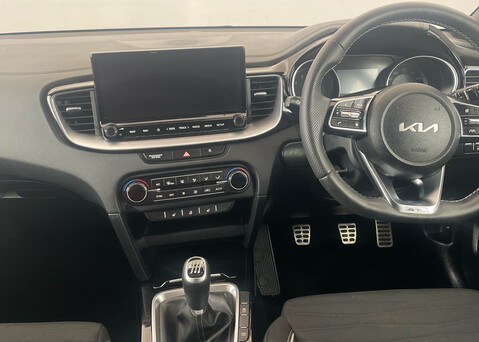 Kia Ceed 1.5T-GDi GT-LINE ISG 9