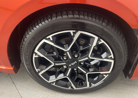 Kia Ceed 1.5T-GDi GT-LINE ISG 17