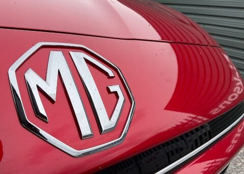 MG HS 1.5 T-GDI TROPHY 4
