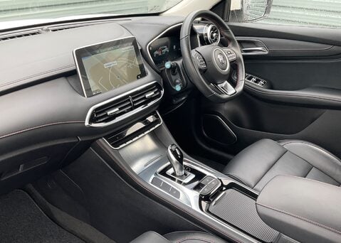 MG HS 1.5 T-GDI EXCITE PHEV 14
