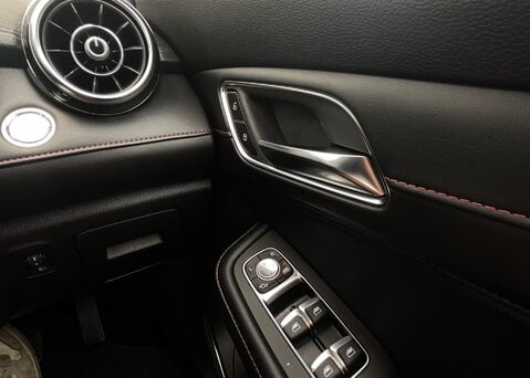 MG HS 1.5 T-GDI EXCITE PHEV 19