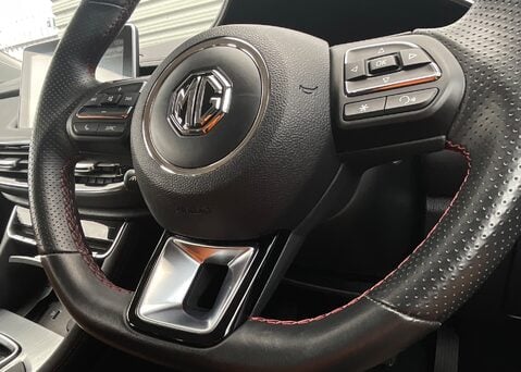 MG HS 1.5 T-GDI EXCITE PHEV 20