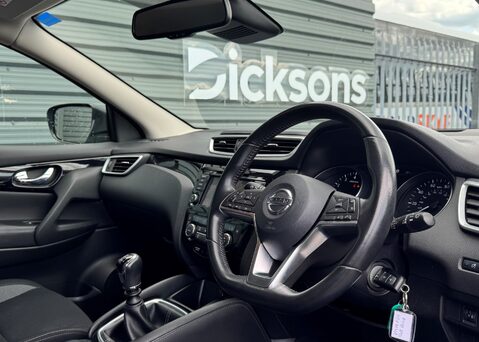 Nissan Qashqai DIG-T ACENTA PREMIUM 9