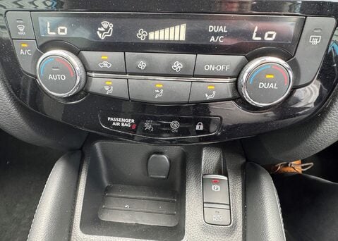 Nissan Qashqai DIG-T ACENTA PREMIUM 13