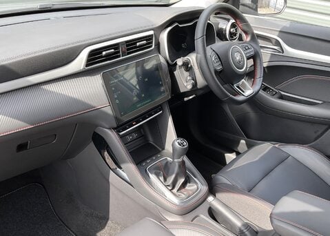 MG ZS EXCLUSIVE VTI-TECH 15
