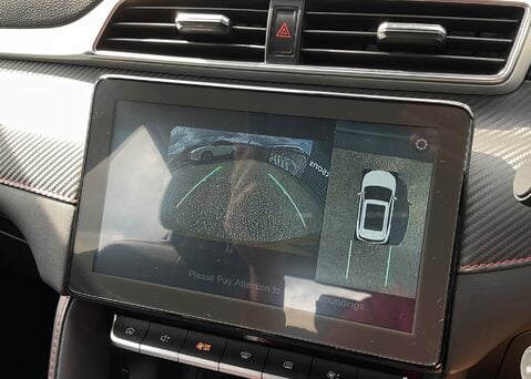 MG ZS EXCLUSIVE VTI-TECH 18