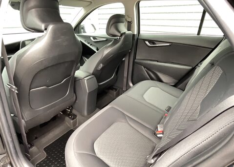 Kia Niro 1.6GDi HEV 2 14
