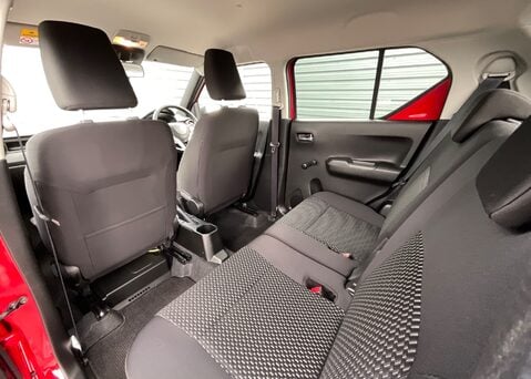 Suzuki Ignis SZ-T DUALJET MHEV 13