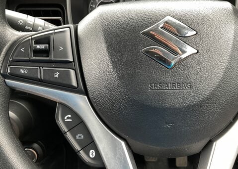 Suzuki Ignis SZ-T DUALJET MHEV 21