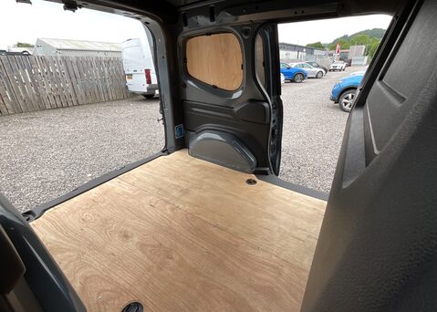 Nissan Townstar TEKNA PLUS L1 16