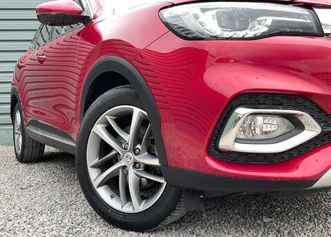 MG HS 1.5 T-GDI EXCLUSIVE PHEV 2