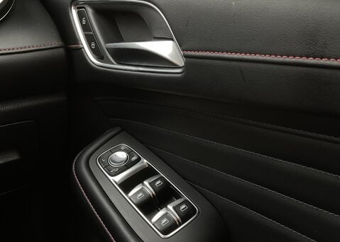 MG HS 1.5 T-GDI EXCLUSIVE PHEV 19