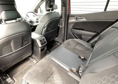 Kia Sportage 1.6 T-GDi HEV GT-LINE 2WD 16