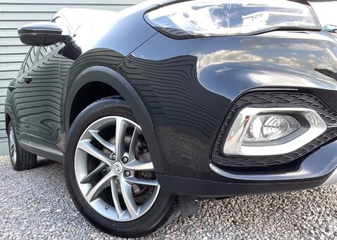 MG HS 1.5 T-GDI EXCLUSIVE 2