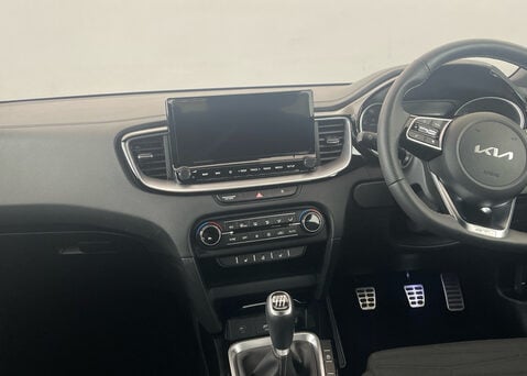 Kia Ceed 1.5T-GDi GT-LINE 138 ISG 10