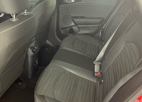Kia Ceed 1.5T-GDi GT-LINE 138 ISG 13