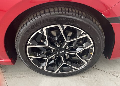 Kia Ceed 1.5T-GDi GT-LINE 138 ISG 18