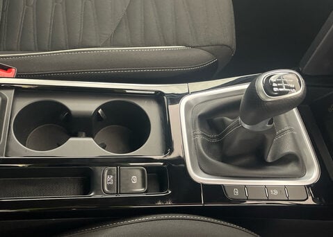 Kia Ceed 1.5T-GDi GT-LINE 138 ISG 19