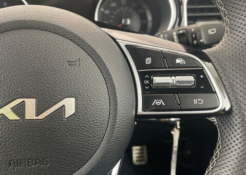 Kia Ceed 1.5T-GDi GT-LINE 138 ISG 21