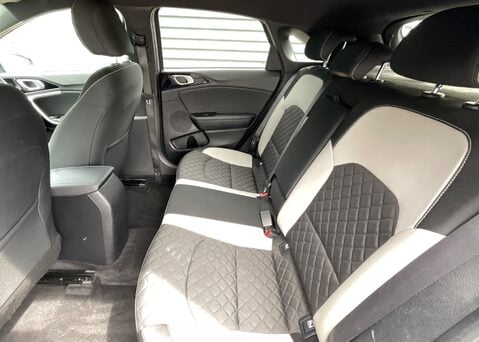 Kia Ceed 1.4 T-GDi GT-LINE ISG 13