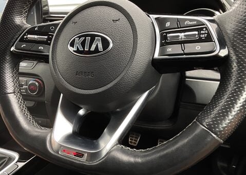 Kia Ceed 1.4 T-GDi GT-LINE ISG 22