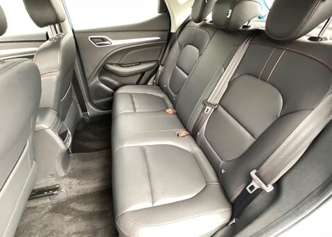 MG ZS EXCLUSIVE VTI-TECH 15