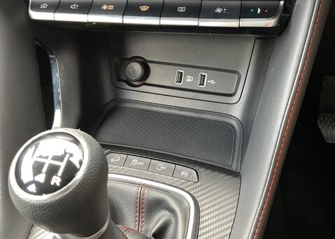 MG ZS EXCLUSIVE VTI-TECH 21