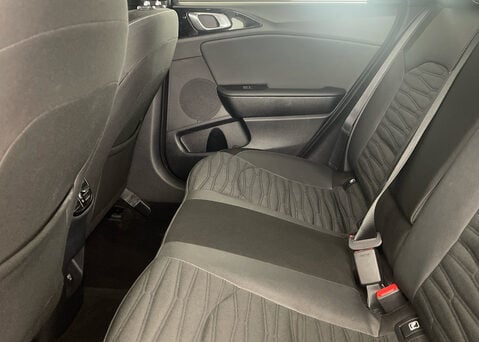 Kia Ceed 1.5 T-GDi GT-LINE ISG 12