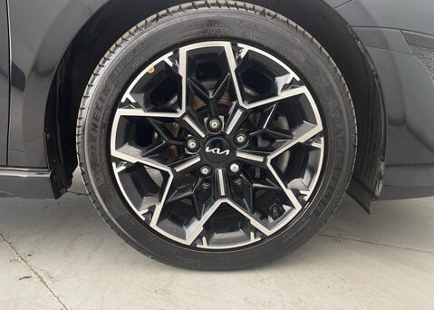Kia Ceed 1.5 T-GDi GT-LINE ISG 17