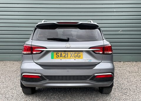 MG MG5 EXCLUSIVE 9