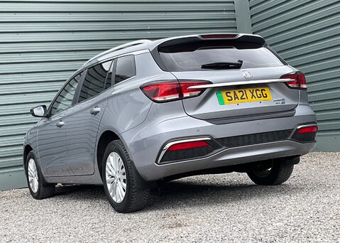 MG MG5 EXCLUSIVE 10