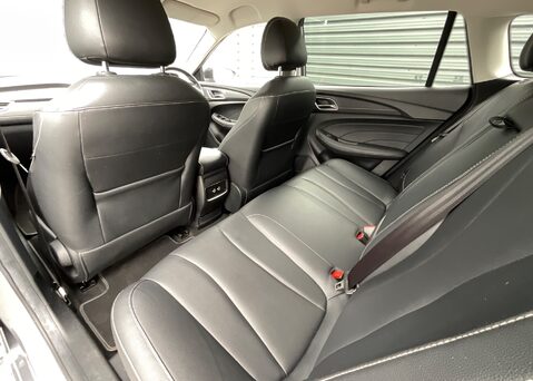 MG MG5 EXCLUSIVE 14