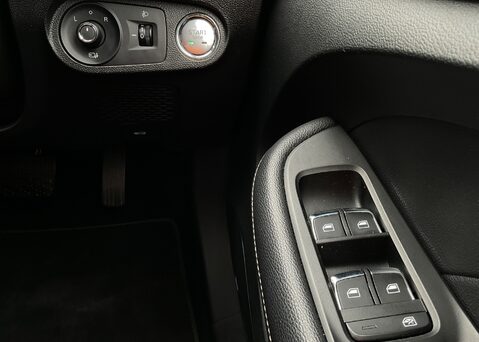 MG MG5 EXCLUSIVE 22
