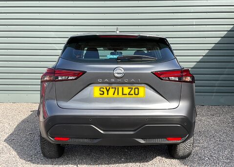 Nissan Qashqai DIG-T VISIA MHEV 13