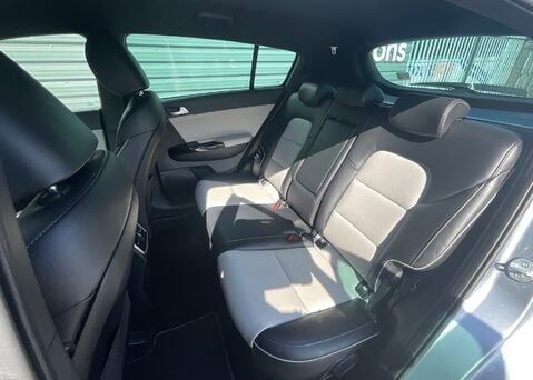 Kia Sportage 1.6 T-GDi GT-LINE ISG 2WD 12