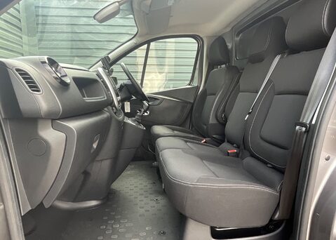 Nissan NV300 DCI tekna LH2 12