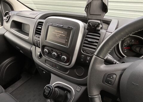 Nissan NV300 DCI tekna LH2 16