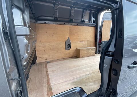 Nissan NV300 DCI tekna LH2 17