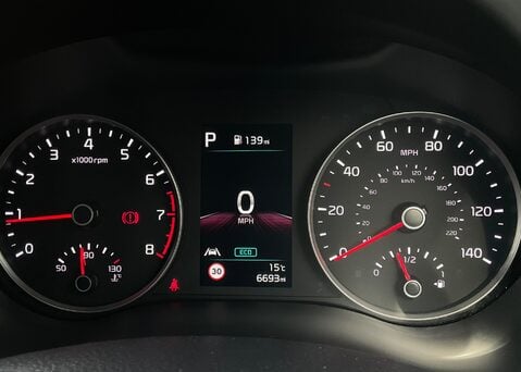 Kia Stonic 1.0 T-GDi DCT 48v GT-Line 'S'  27