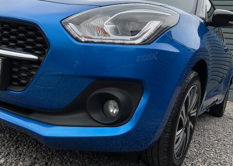 Suzuki Swift SZ5 DUALJET MHEV 5