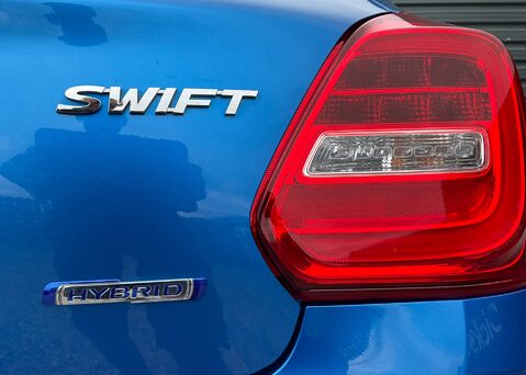 Suzuki Swift SZ5 DUALJET MHEV 17