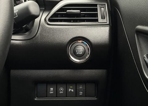 Suzuki Swift SZ5 DUALJET MHEV 21