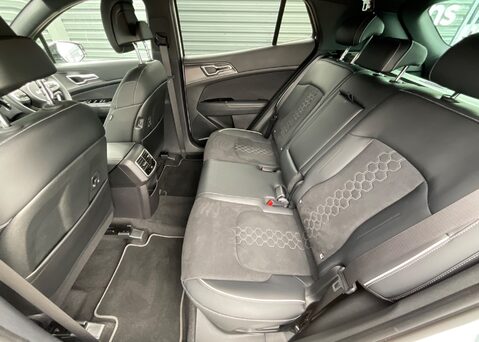Kia Sportage 1.6 T-GDi 48v GT-Line DCT Auto 2WD  17