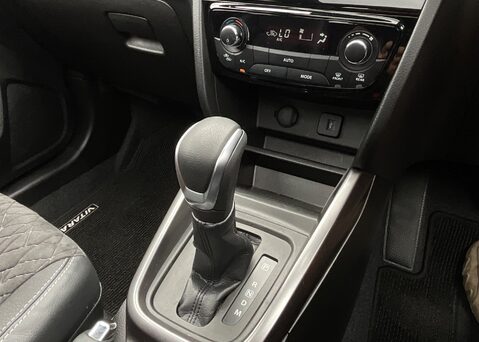 Suzuki Vitara SZ5 MHEV 20