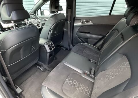 Kia Sportage 1.6 T-GDi 261bhp GT-Line PHEV AWD 16